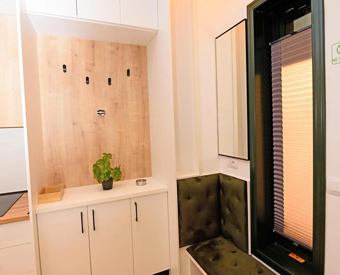 Sea View Apartments Lungomare فلورا