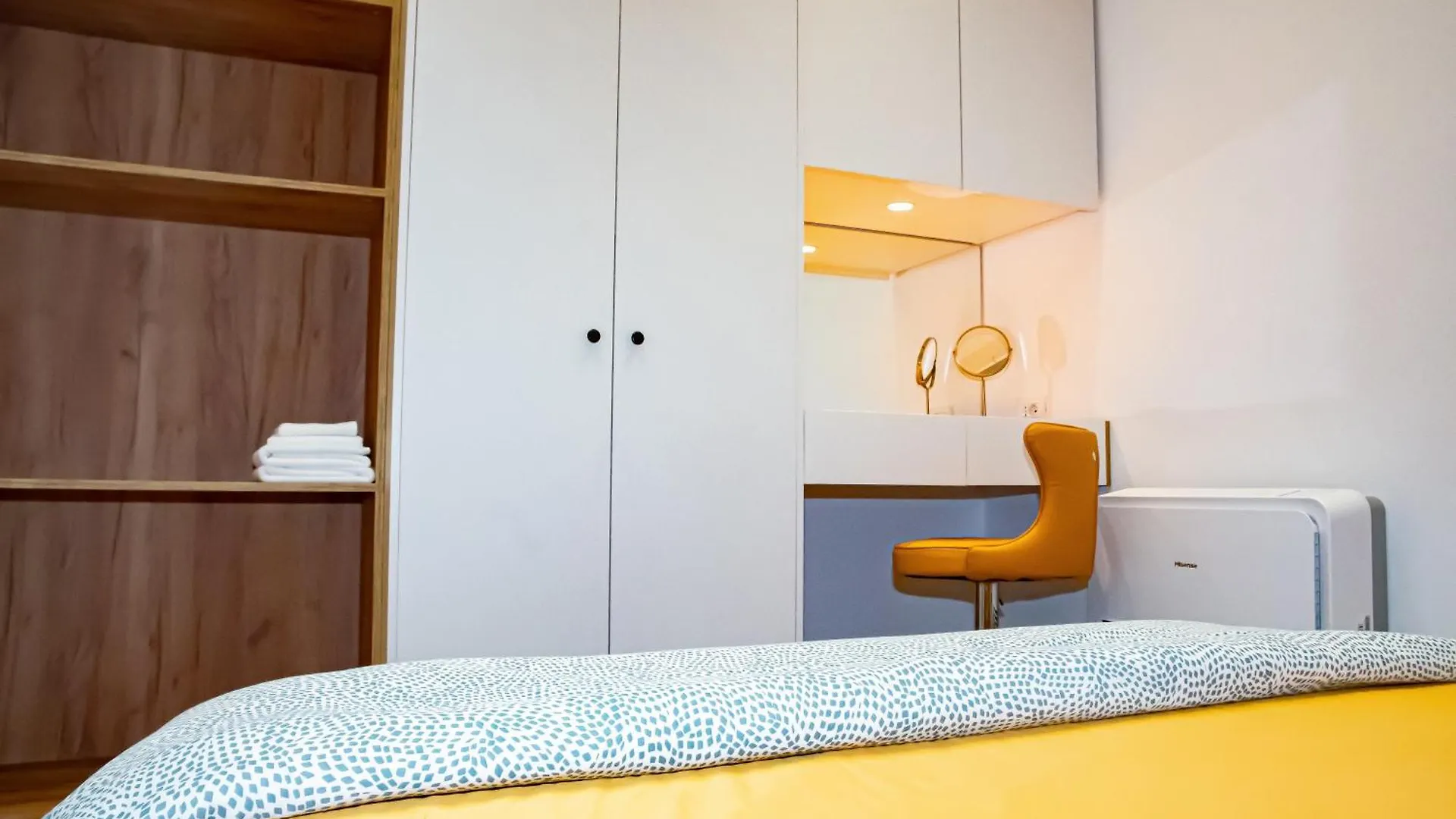 Sea View Apartments Lungomare فلورا 0*,