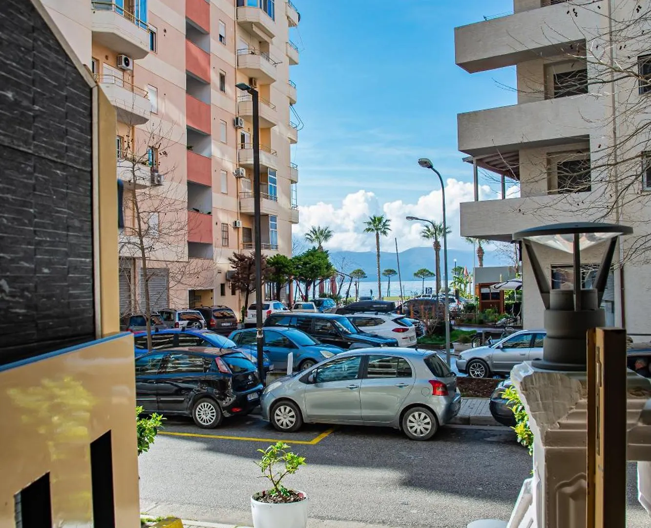 Sea View Apartments Lungomare فلورا